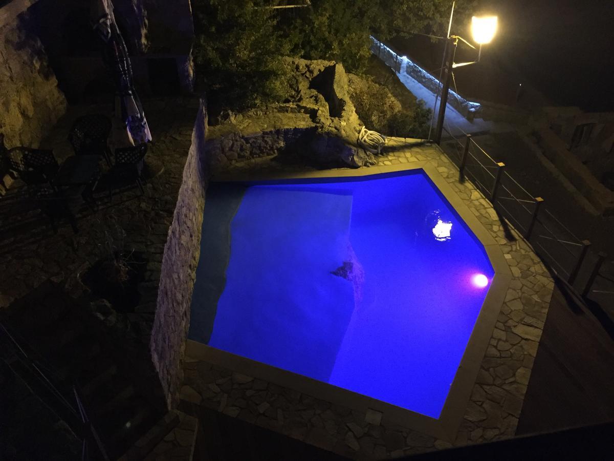 Apartments Bonaca บุดวา ภายนอก รูปภาพ